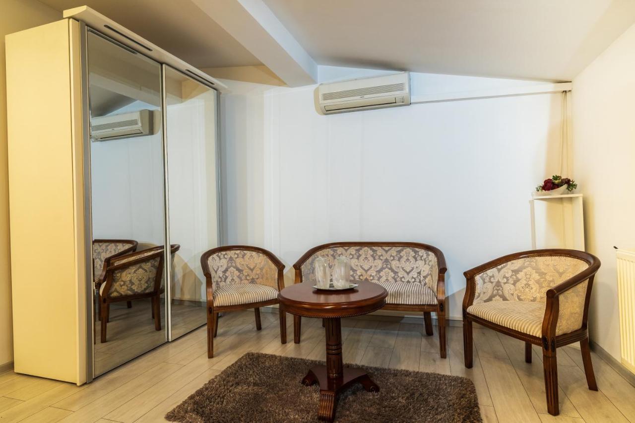 Hotel Royal Urziceni Εξωτερικό φωτογραφία