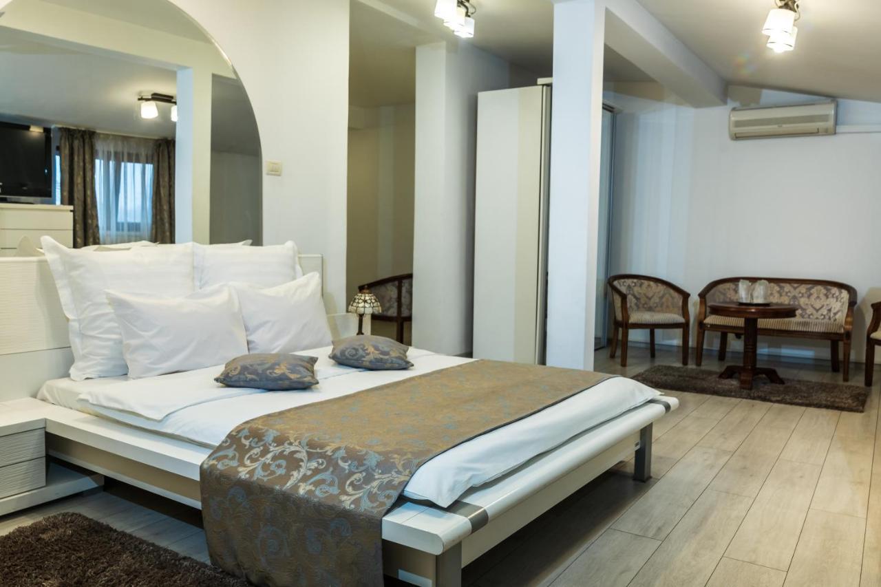 Hotel Royal Urziceni Εξωτερικό φωτογραφία
