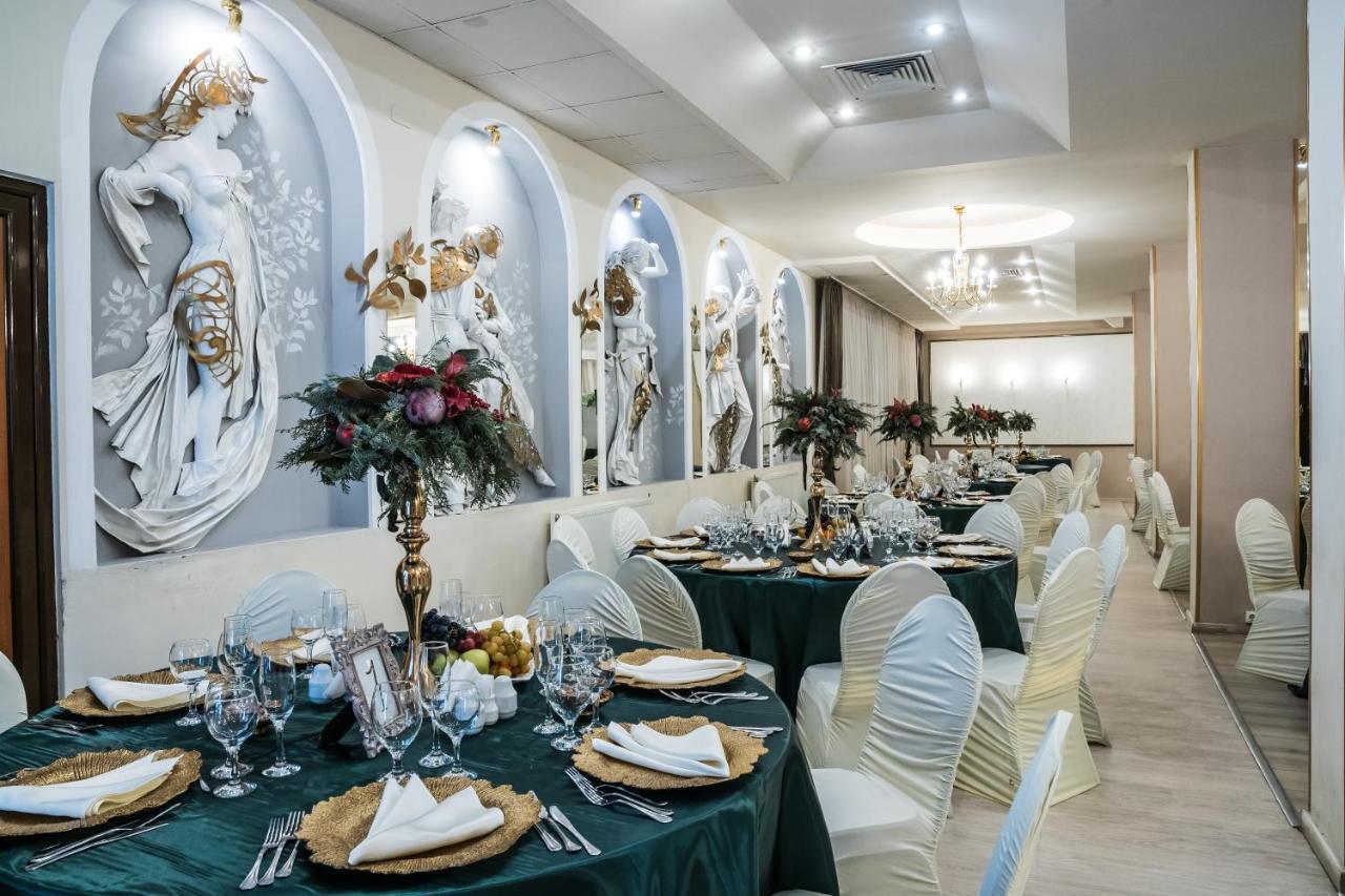 Hotel Royal Urziceni Εξωτερικό φωτογραφία