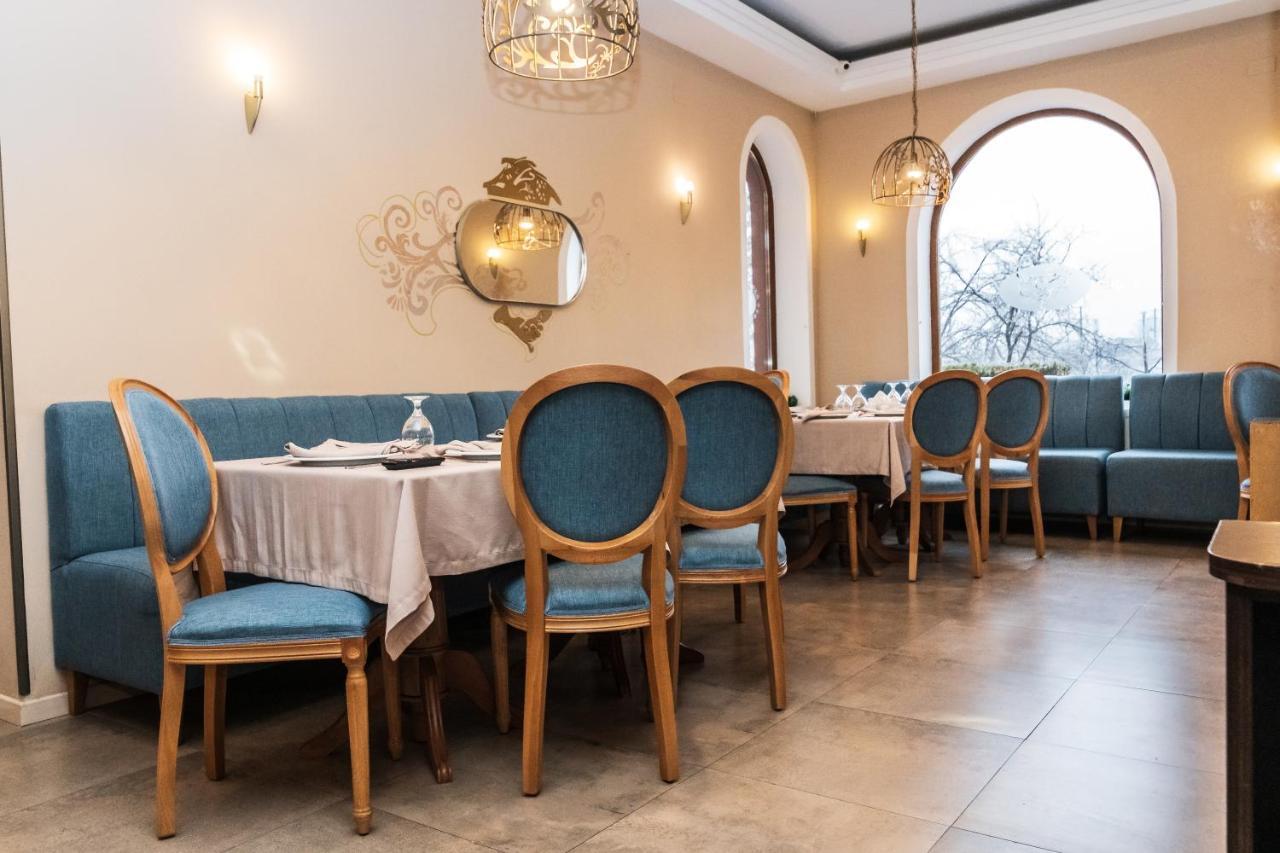 Hotel Royal Urziceni Εξωτερικό φωτογραφία