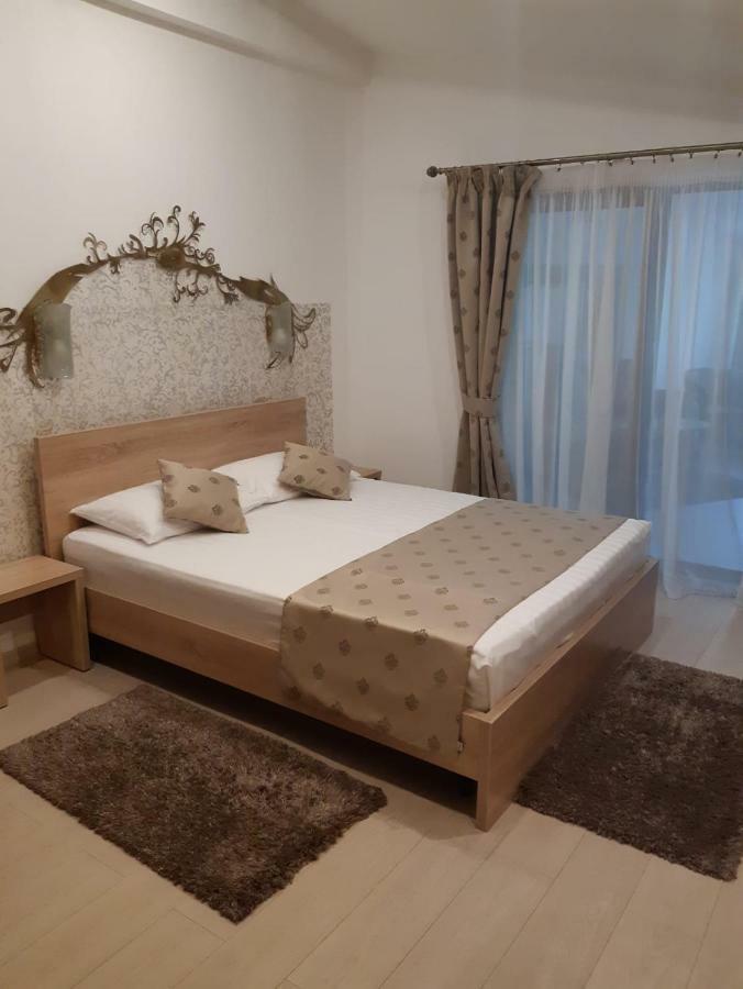 Hotel Royal Urziceni Εξωτερικό φωτογραφία